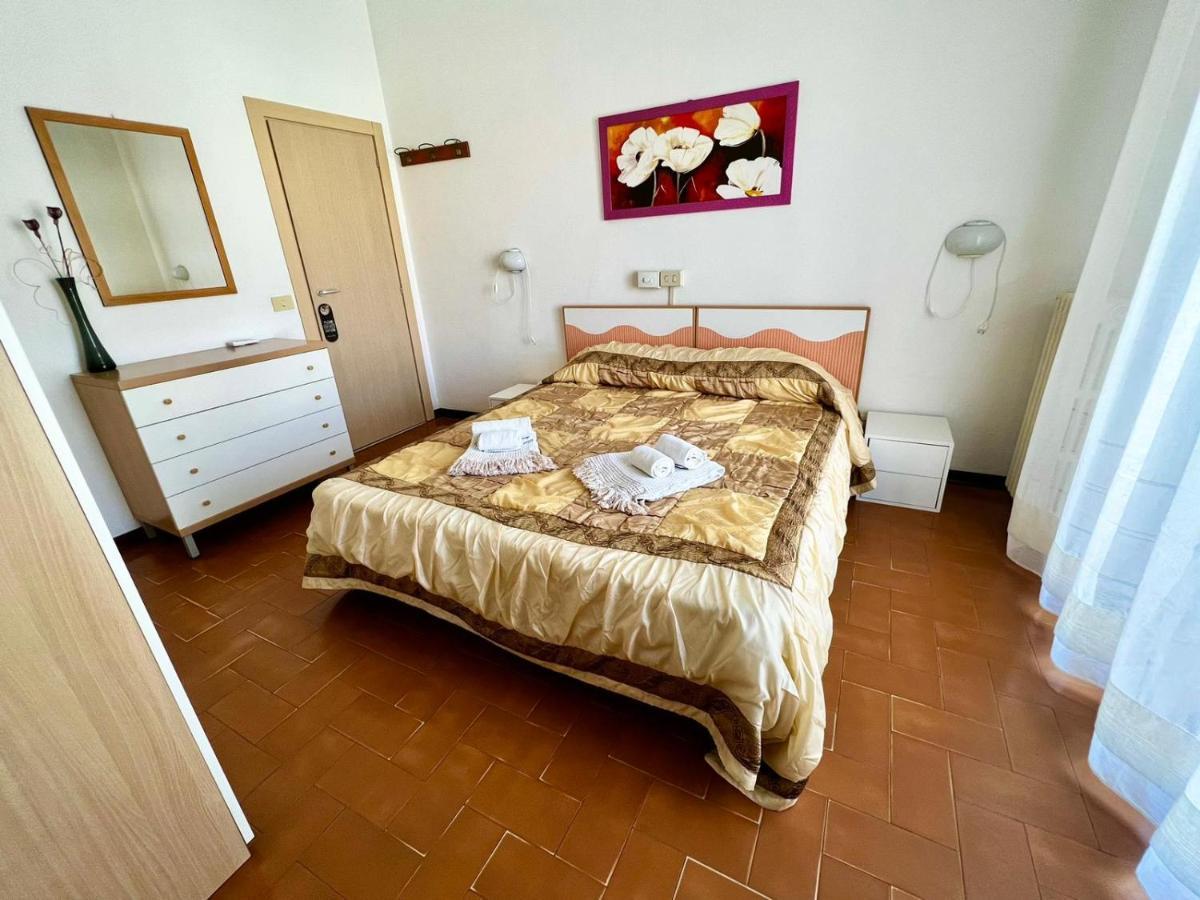 Bed&Breakfast Villa Lorena Forte dei Marmi Luaran gambar